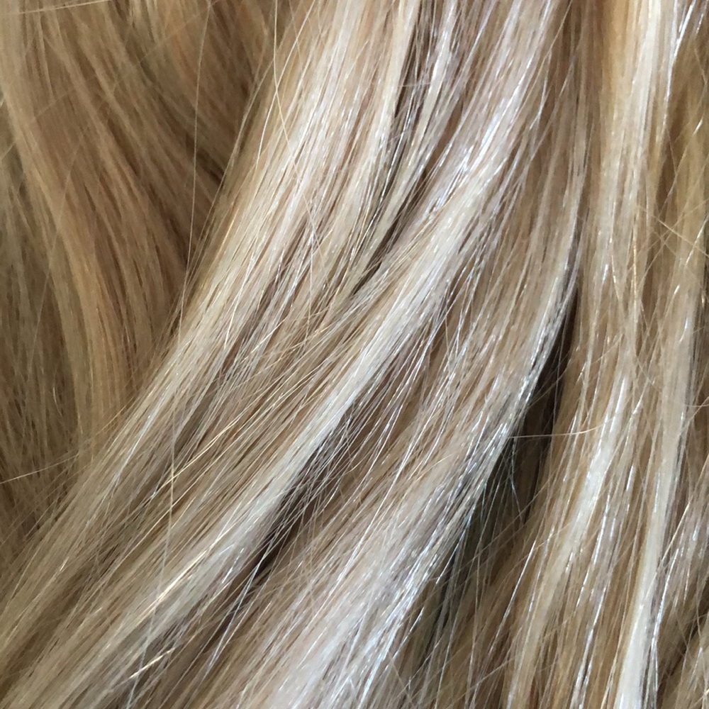 Satin Strands 18” clip hair extensions- Never worn - Picture 3 of 3